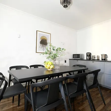 5 Bedroom Two Floor 160 M2 Penthouse Lägenhet *